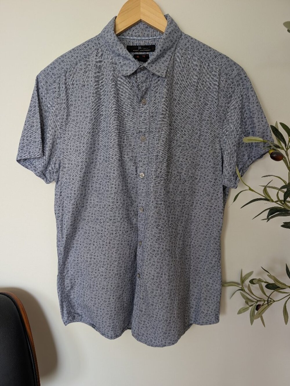 Marc Anthony Mens Medium Slim Fit Short Sleeve Button Down Shirt